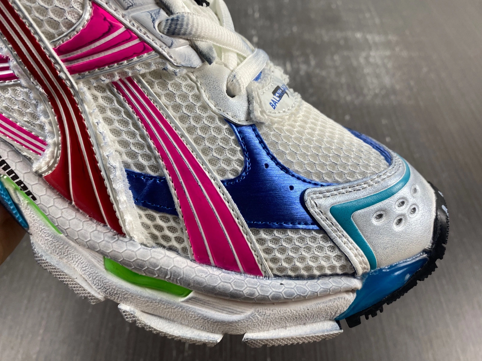 Balenciaga  Runner Sneaker