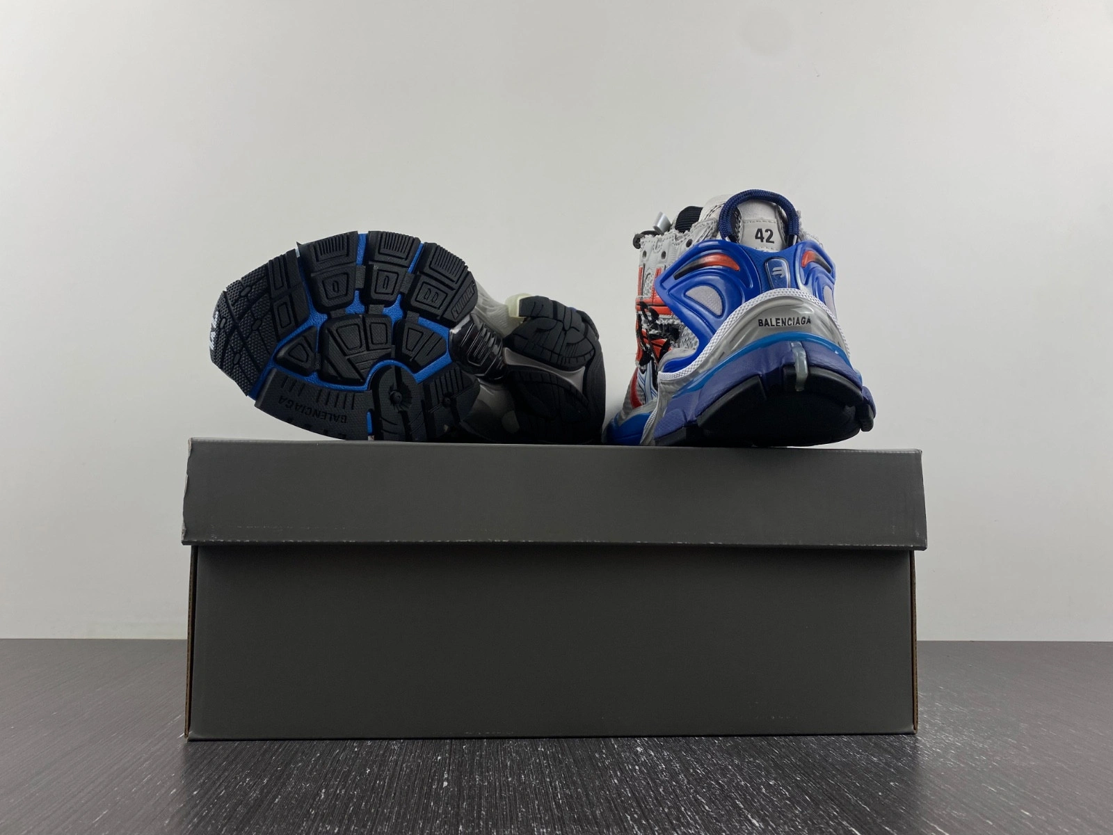 Balenciaga  Runner Sneaker