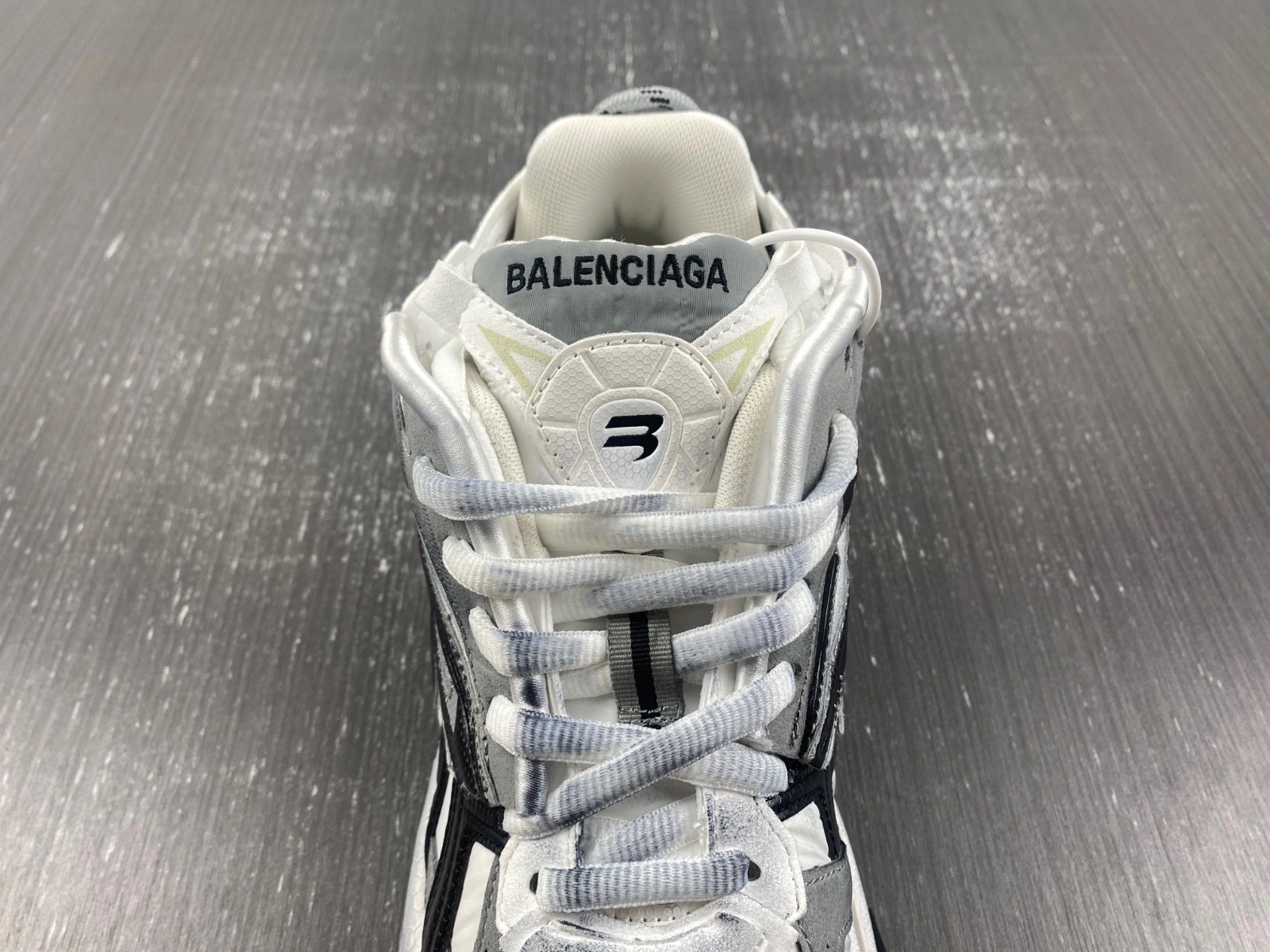 Balenciaga  Runner Sneaker