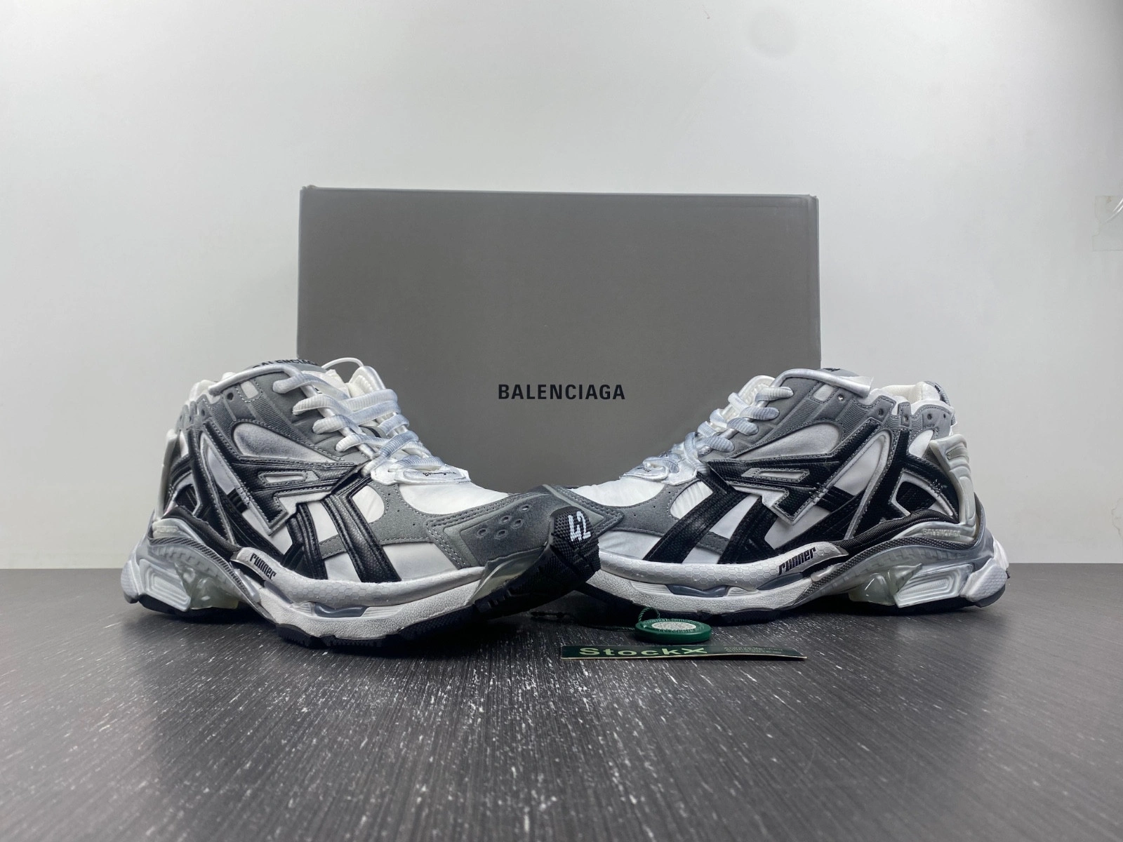 Balenciaga  Runner Sneaker