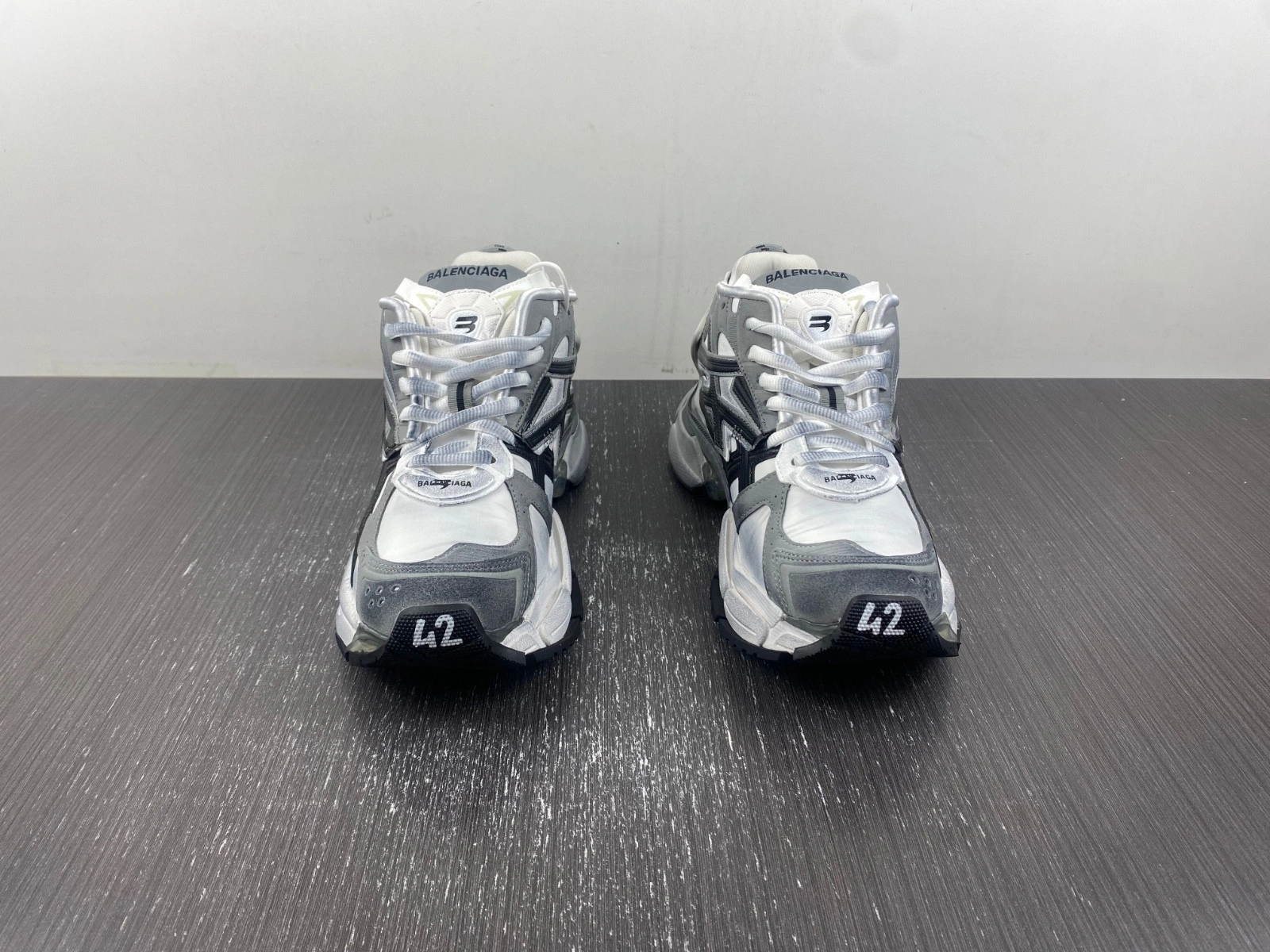 Balenciaga  Runner Sneaker