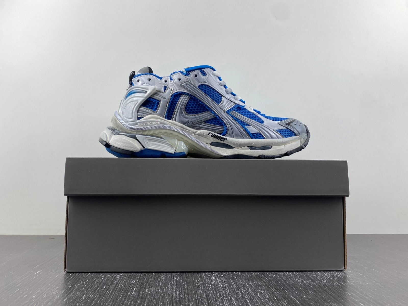 Balenciaga  Runner Sneaker