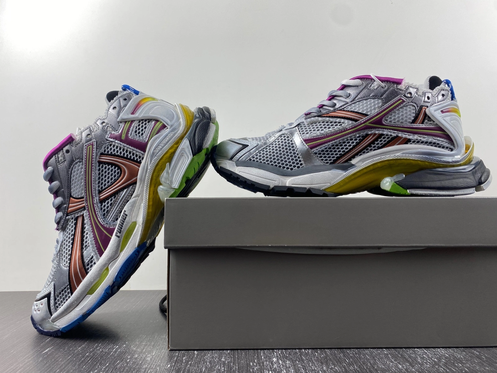 Balenciaga  Runner Sneaker