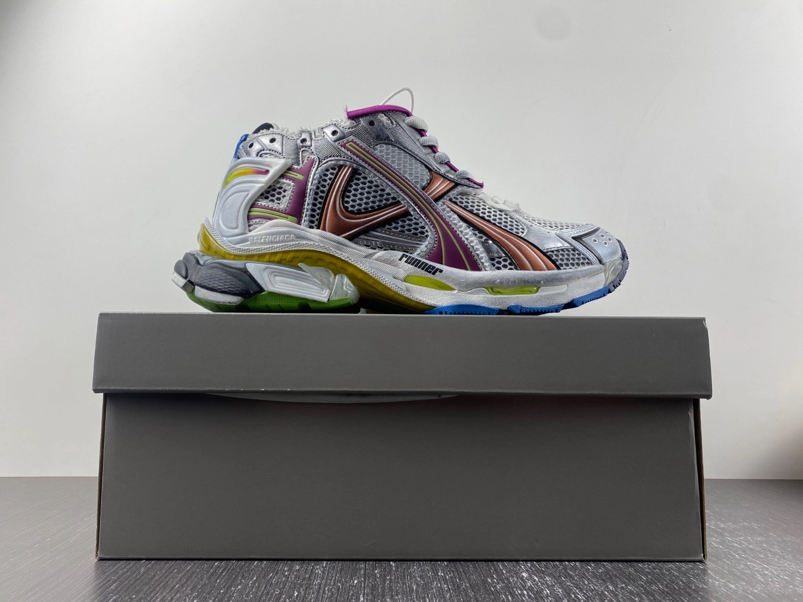 Balenciaga  Runner Sneaker