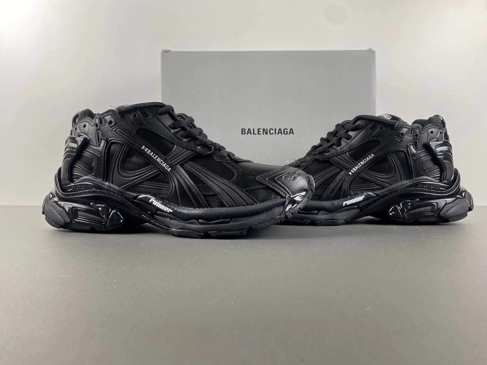 Balenciaga  Runner Sneaker