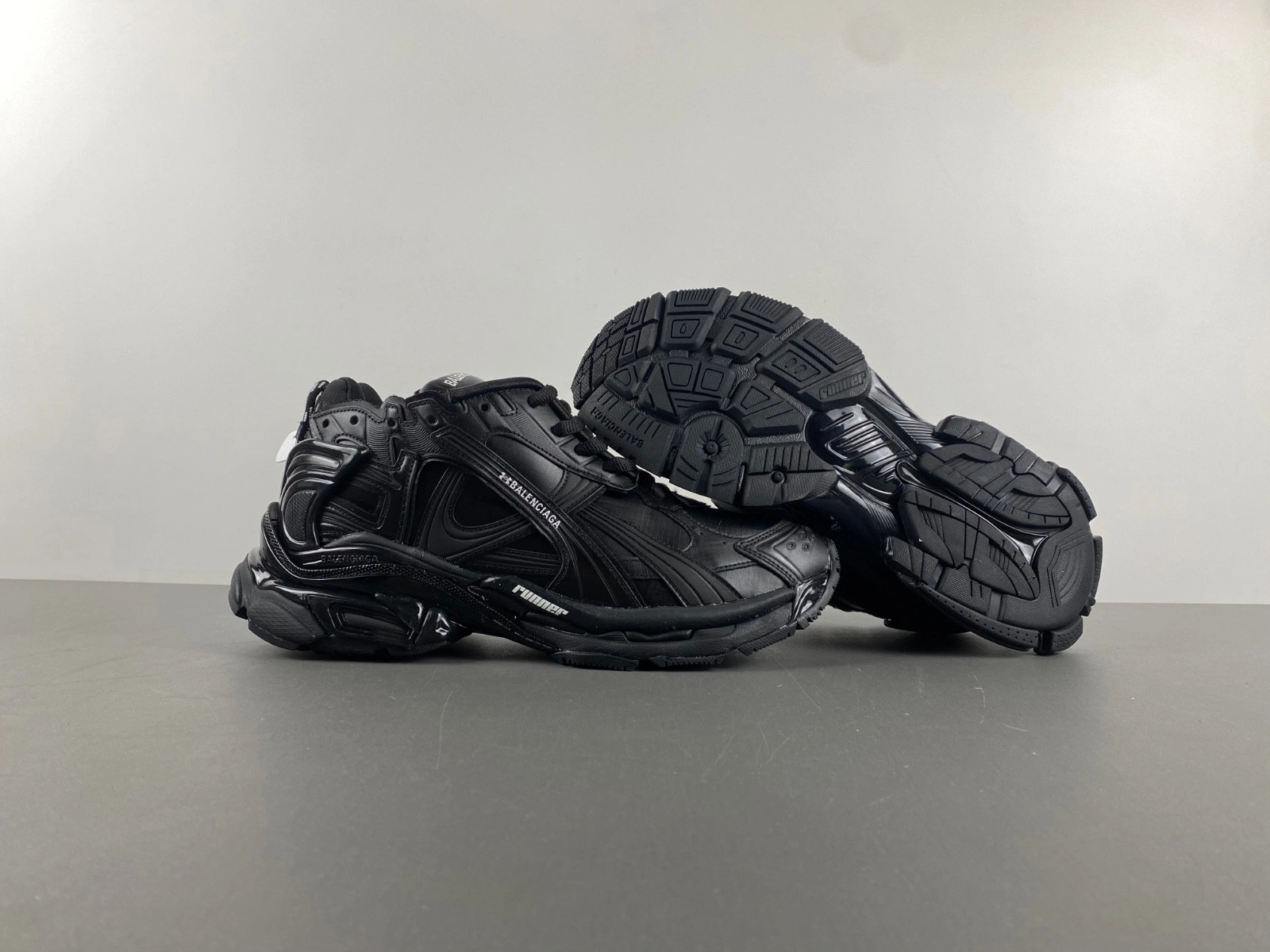 Balenciaga  Runner Sneaker