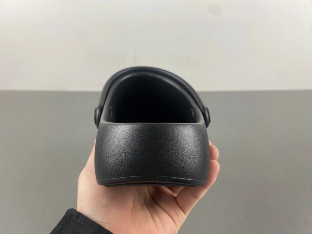 Balenciaga  Sunday Mule in Black