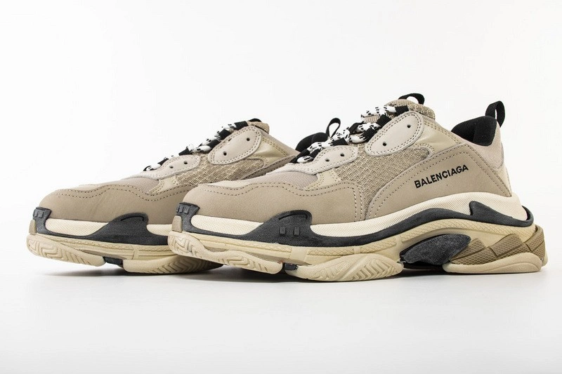 Balenciaga  Triple S Trainers Vanille