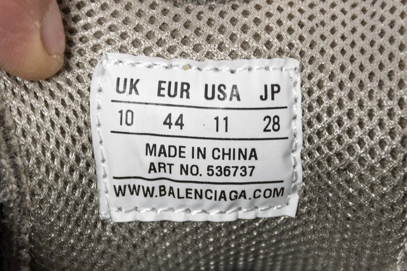 Balenciaga  Triple S Trainers Vanille