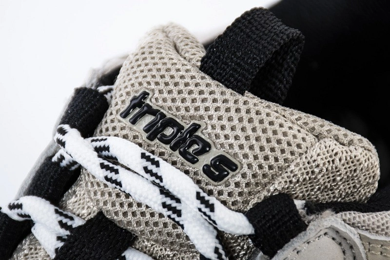 Balenciaga  Triple S Trainers Vanille