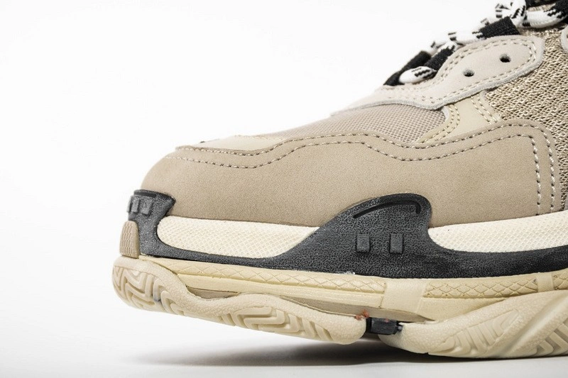 Balenciaga  Triple S Trainers Vanille