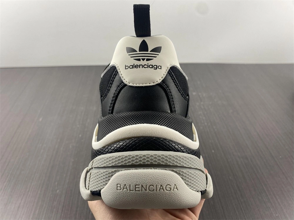 Balenciaga  Triple S