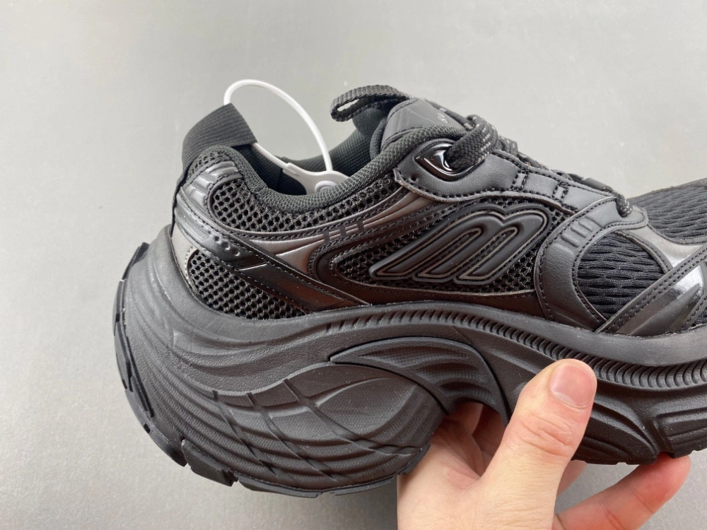 Balenciaga 10XL  SNEAKER   in black mesh