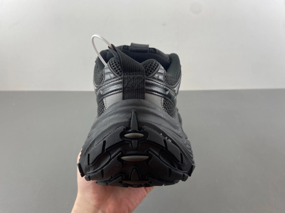 Balenciaga 10XL  SNEAKER   in black mesh