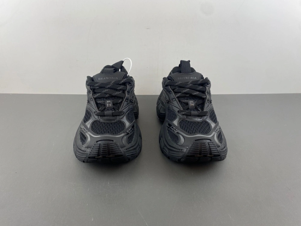 Balenciaga 10XL  SNEAKER   in black mesh