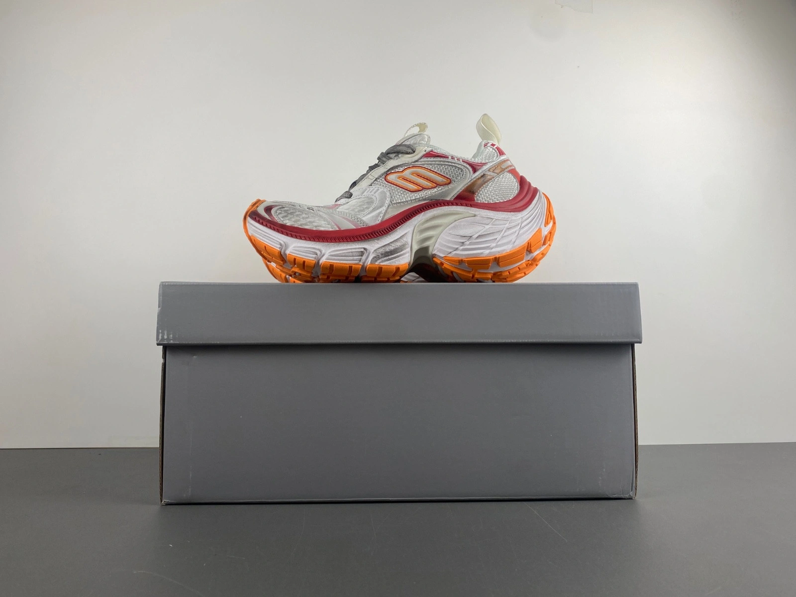 Balenciaga 10XL Sneaker in White red orange
