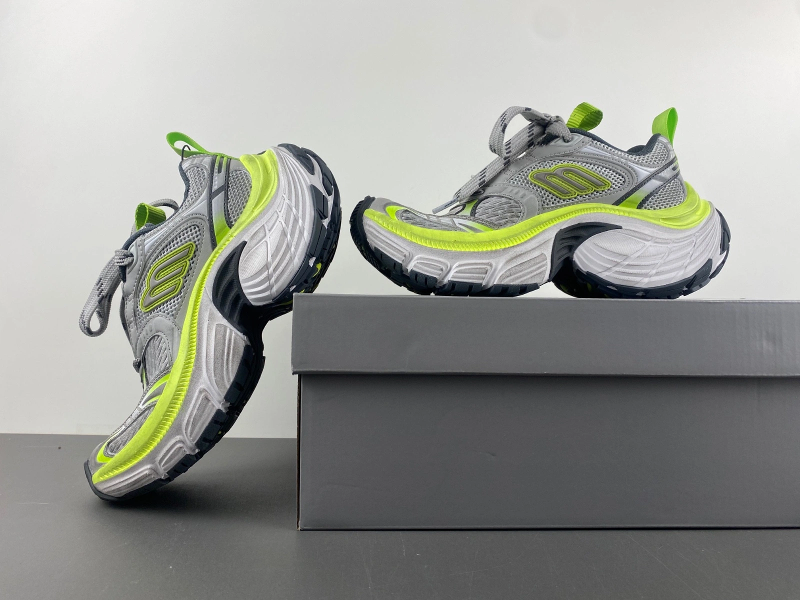 Balenciaga 6XL  SNEAKER