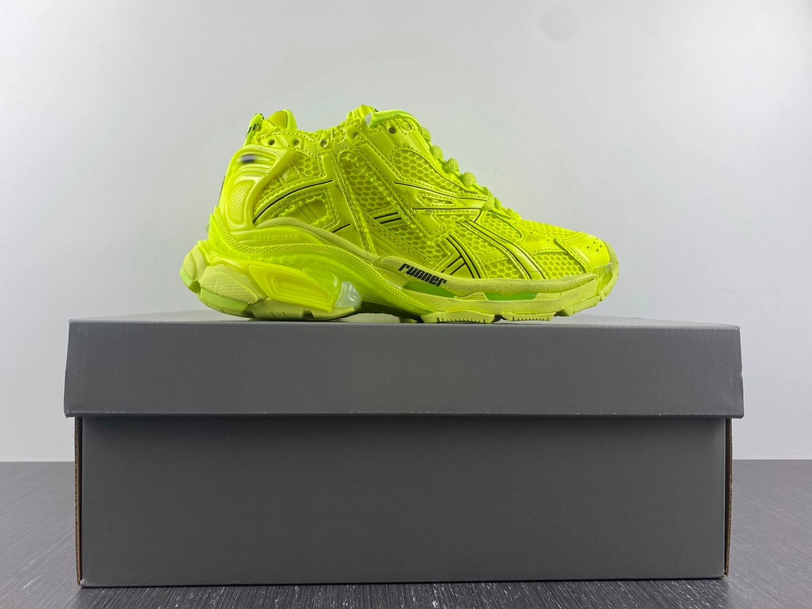 Balenciaga 7.0 RUNNER SNEAKER