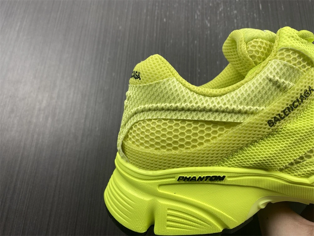 Balenciaga MEN'S PHANTOM SNEAKER IN YELLOW  678869W2E933310