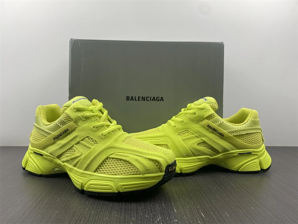 Balenciaga MEN'S PHANTOM SNEAKER IN YELLOW  678869W2E933310