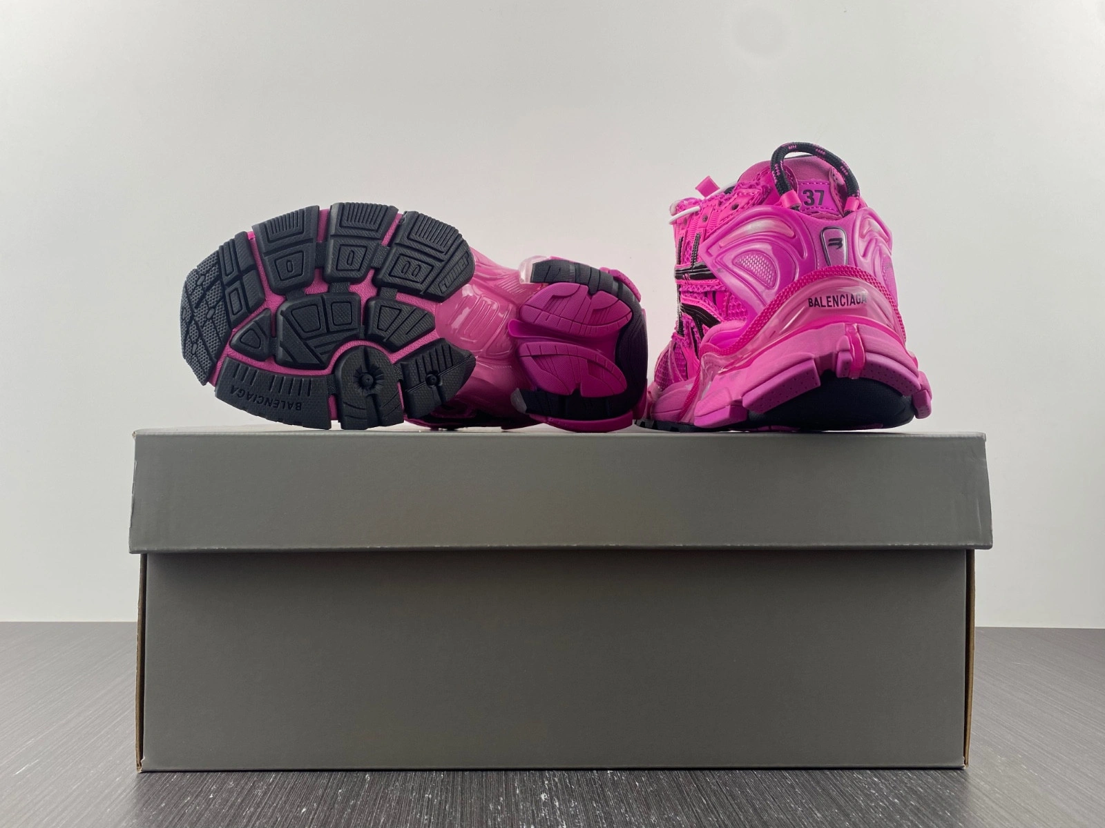 Balenciaga MEN'S RUNNER SNEAKER