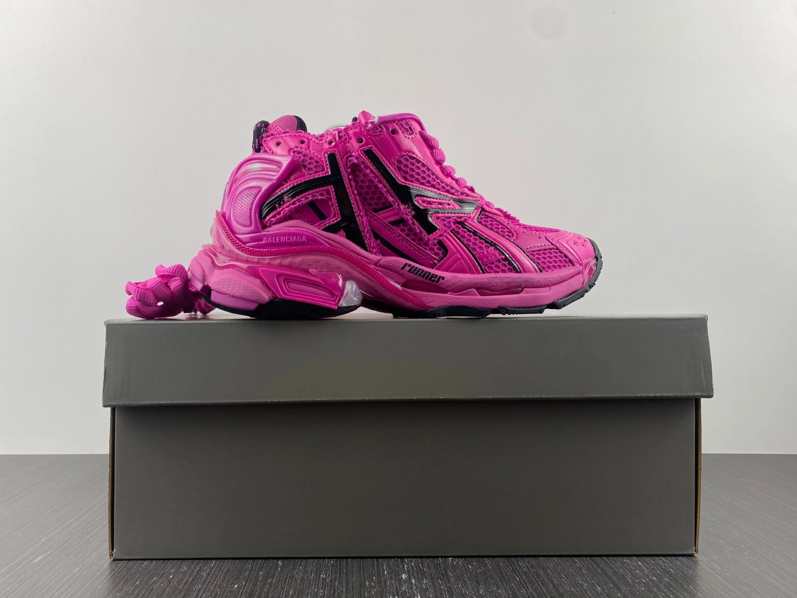 Balenciaga MEN'S RUNNER SNEAKER