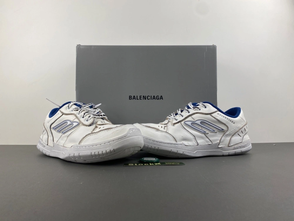 Balenciaga Men's Hamptons Worn-out Sneaker in White