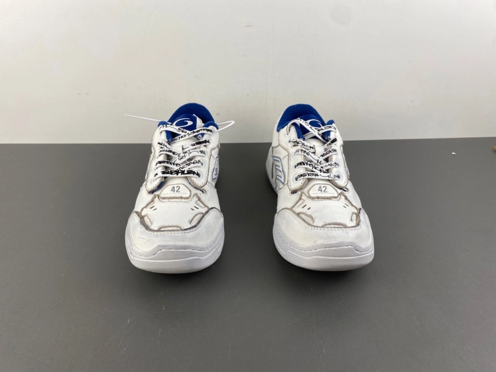 Balenciaga Men's Hamptons Worn-out Sneaker in White