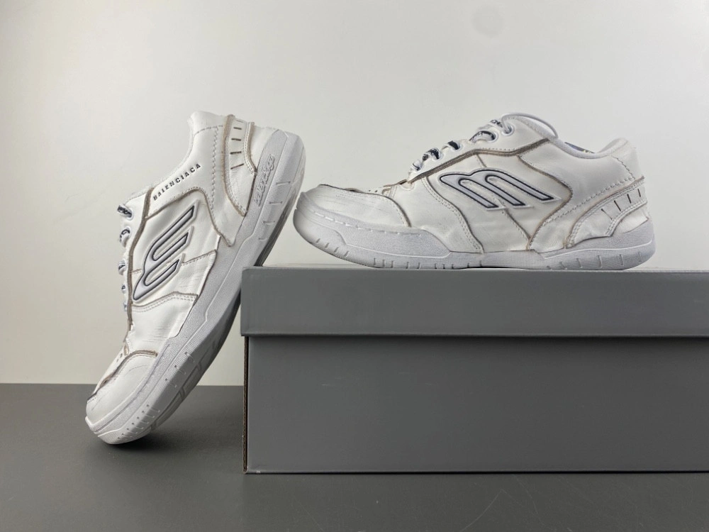 Balenciaga Men's Hamptons Worn-out Sneaker