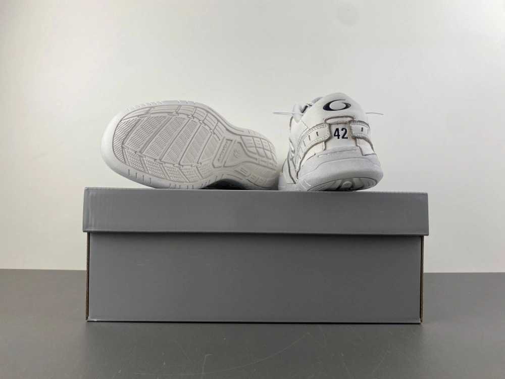 Balenciaga Men's Hamptons Worn-out Sneaker