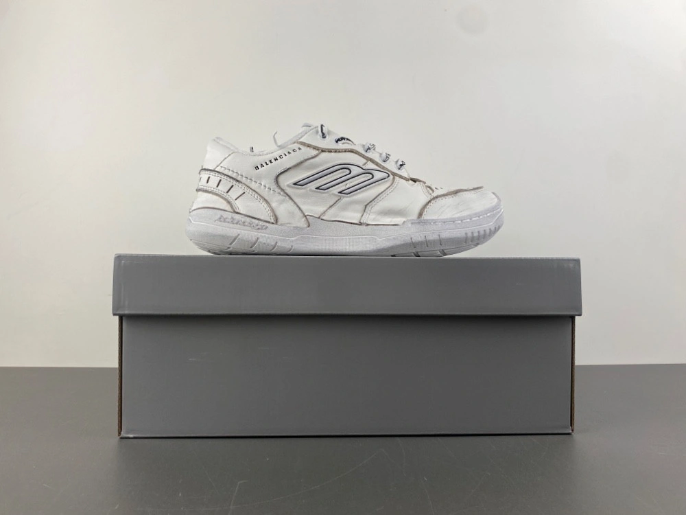 Balenciaga Men's Hamptons Worn-out Sneaker