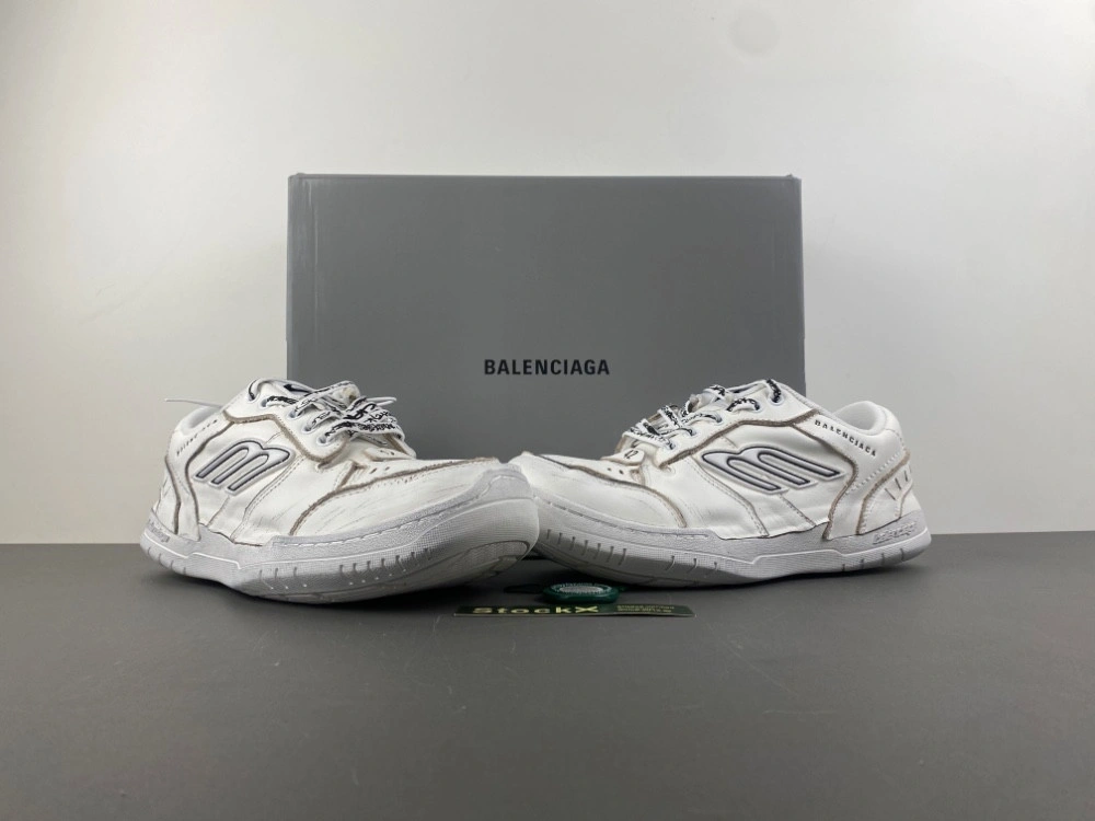 Balenciaga Men's Hamptons Worn-out Sneaker