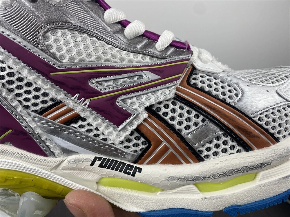 Balenciaga RUNNER SNEAKER   677403W3RB68123