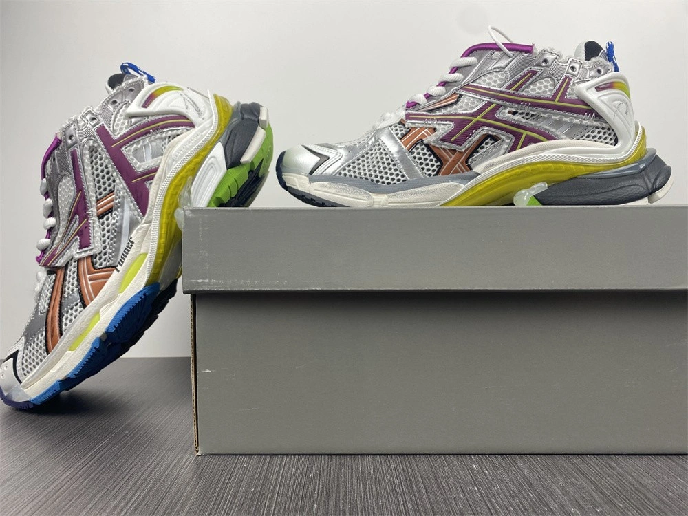 Balenciaga RUNNER SNEAKER   677403W3RB68123