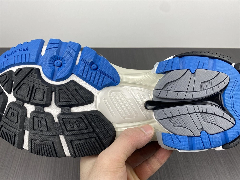 Balenciaga RUNNER SNEAKER  677403W3RB34912