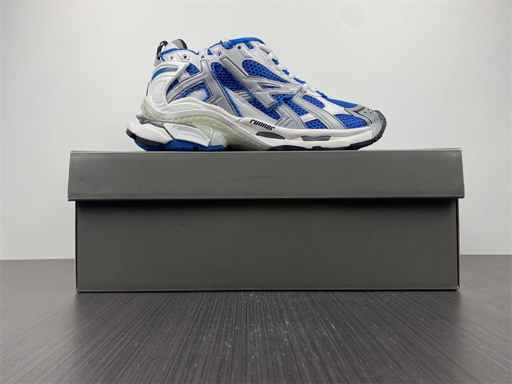 Balenciaga RUNNER SNEAKER  677403W3RB34912