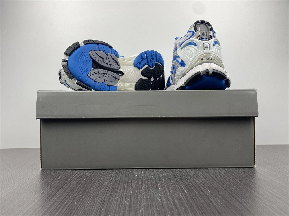 Balenciaga RUNNER SNEAKER  677403W3RB34912