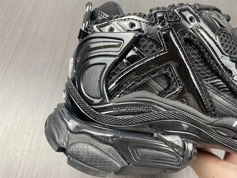 Balenciaga RUNNER SNEAKER 677403W3RA91000