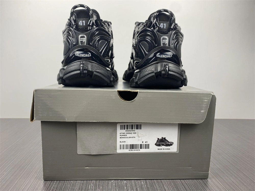 Balenciaga RUNNER SNEAKER 677403W3RA91000