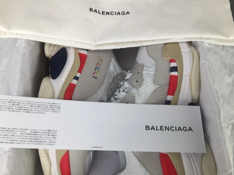 Balenciaga Triple S  490653W06F18000