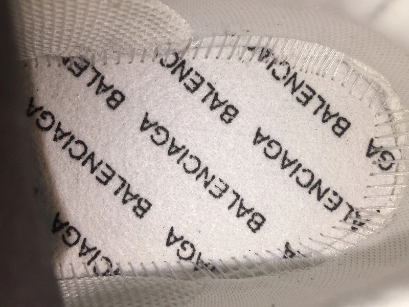 Balenciaga Triple S  490653W06F18000