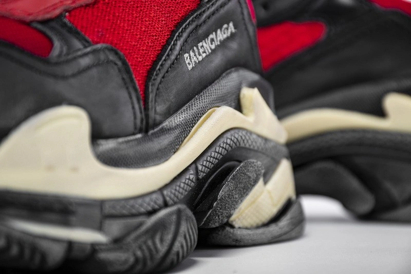 Balenciaga Triple S  Red  Black