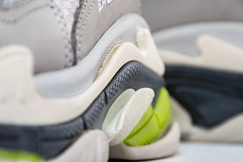 Balenciaga Triple S 541621W090111220