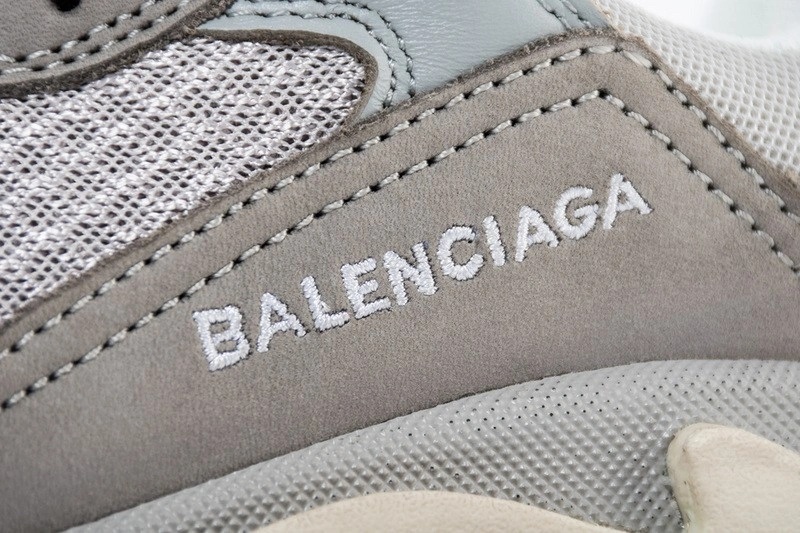 Balenciaga Triple S 541621W090111220