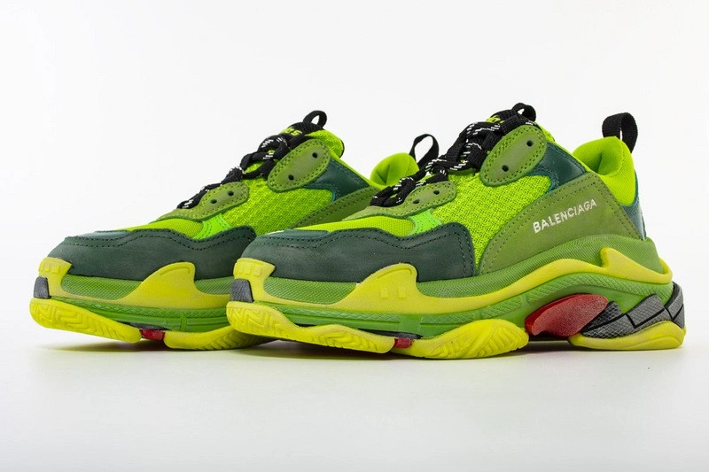 Balenciaga Triple S 541640W090E7581