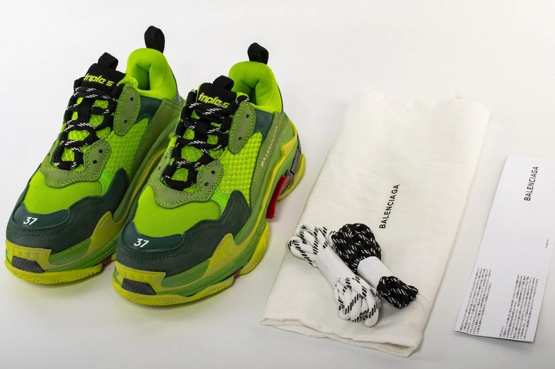 Balenciaga Triple S 541640W090E7581