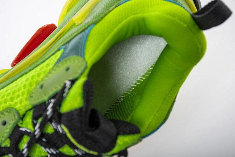 Balenciaga Triple S 541640W090E7581