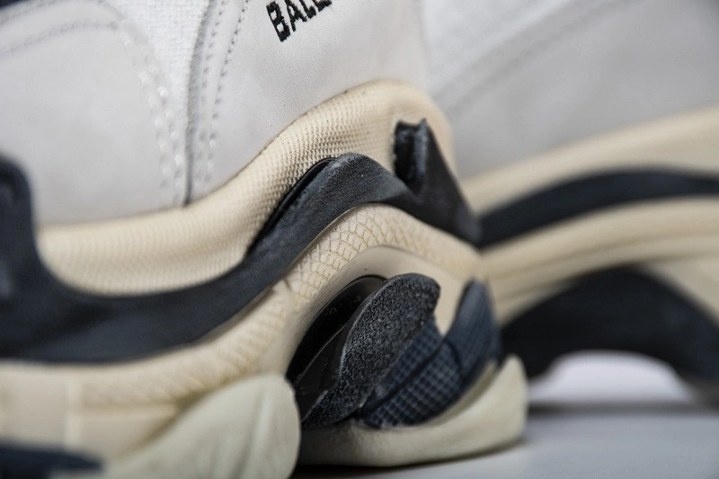 Balenciaga Triple S 541641W09OF9095