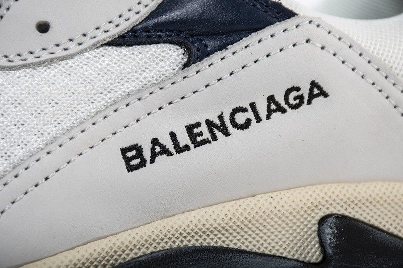 Balenciaga Triple S 541641W09OF9095