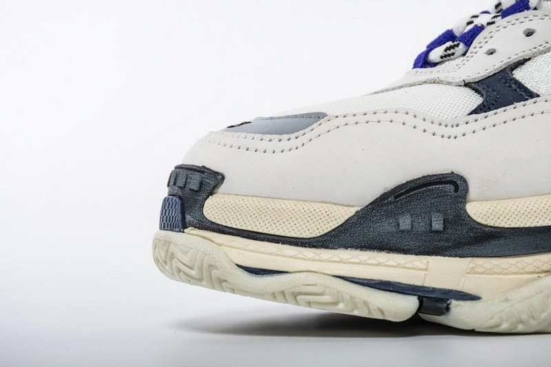 Balenciaga Triple S 541641W09OF9095